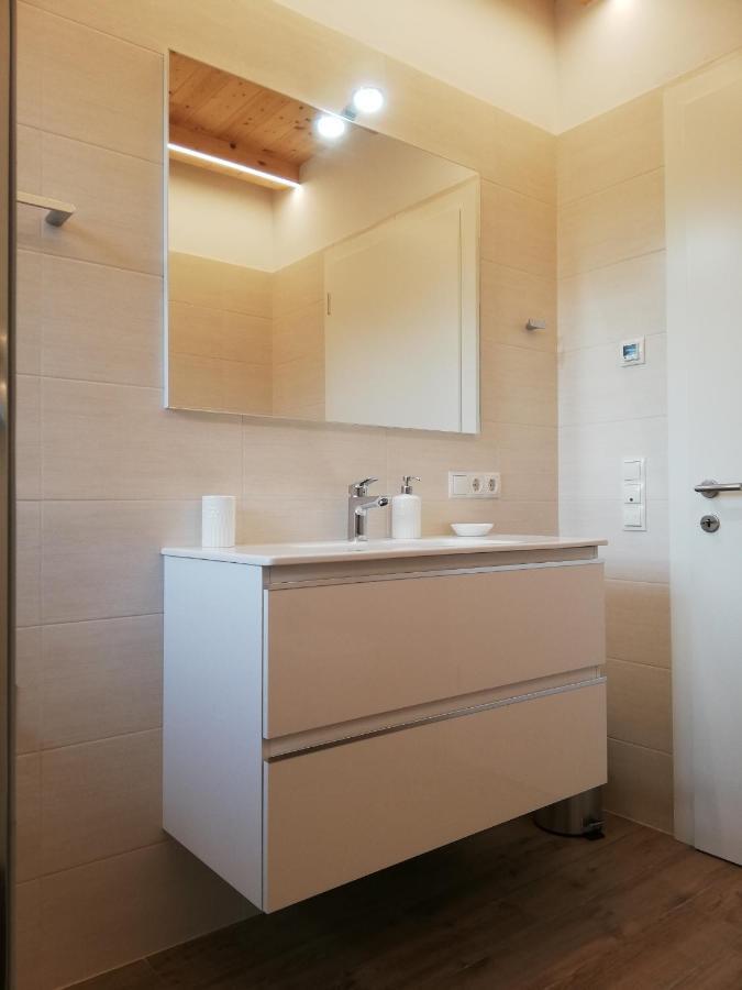 Gisshuebelhof Apartment Andrian Exterior photo